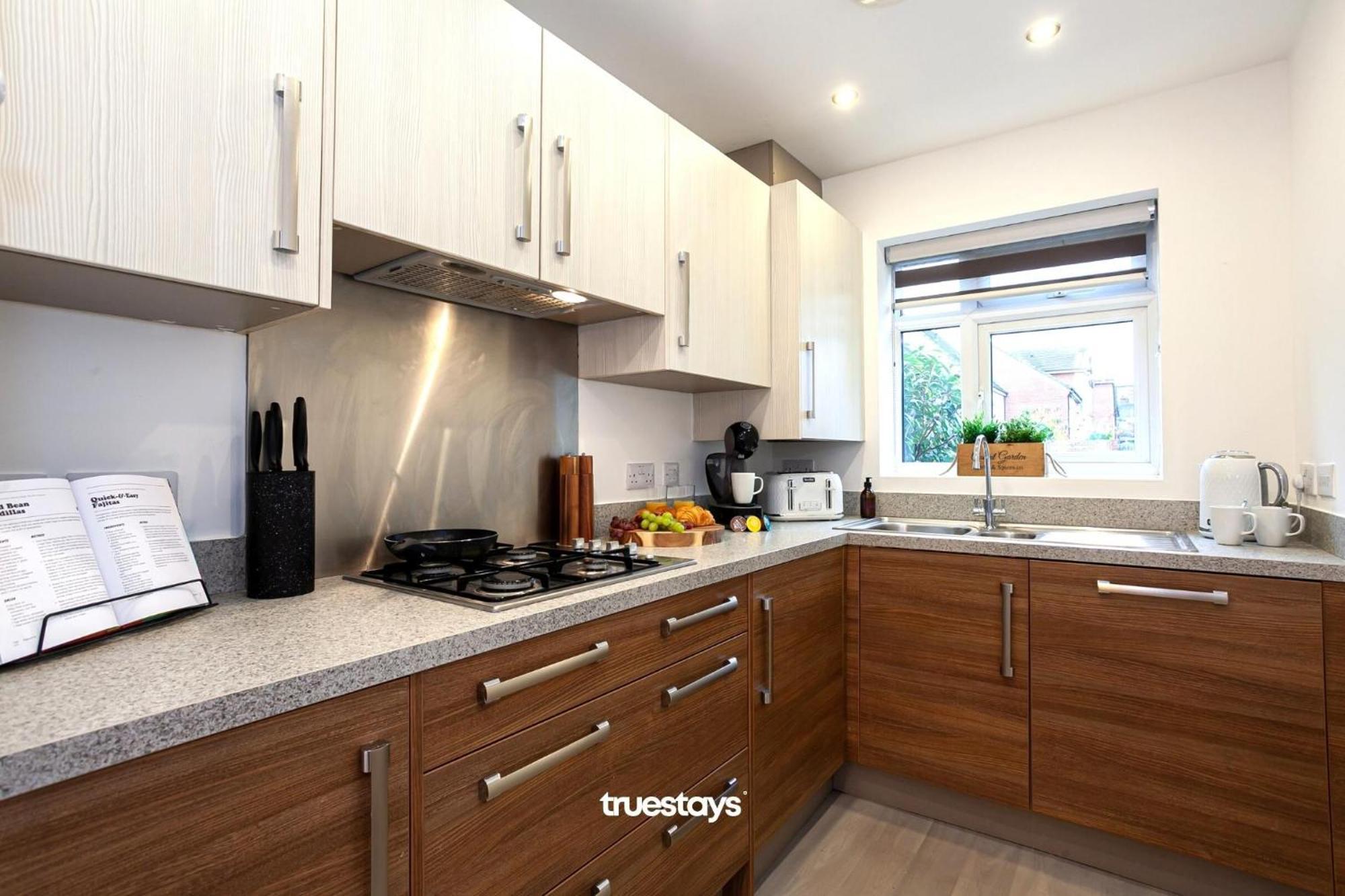 Ambassador House By Truestays - Luxury 4 Bedroom House In Stoke-On-Trent Etruria Екстер'єр фото