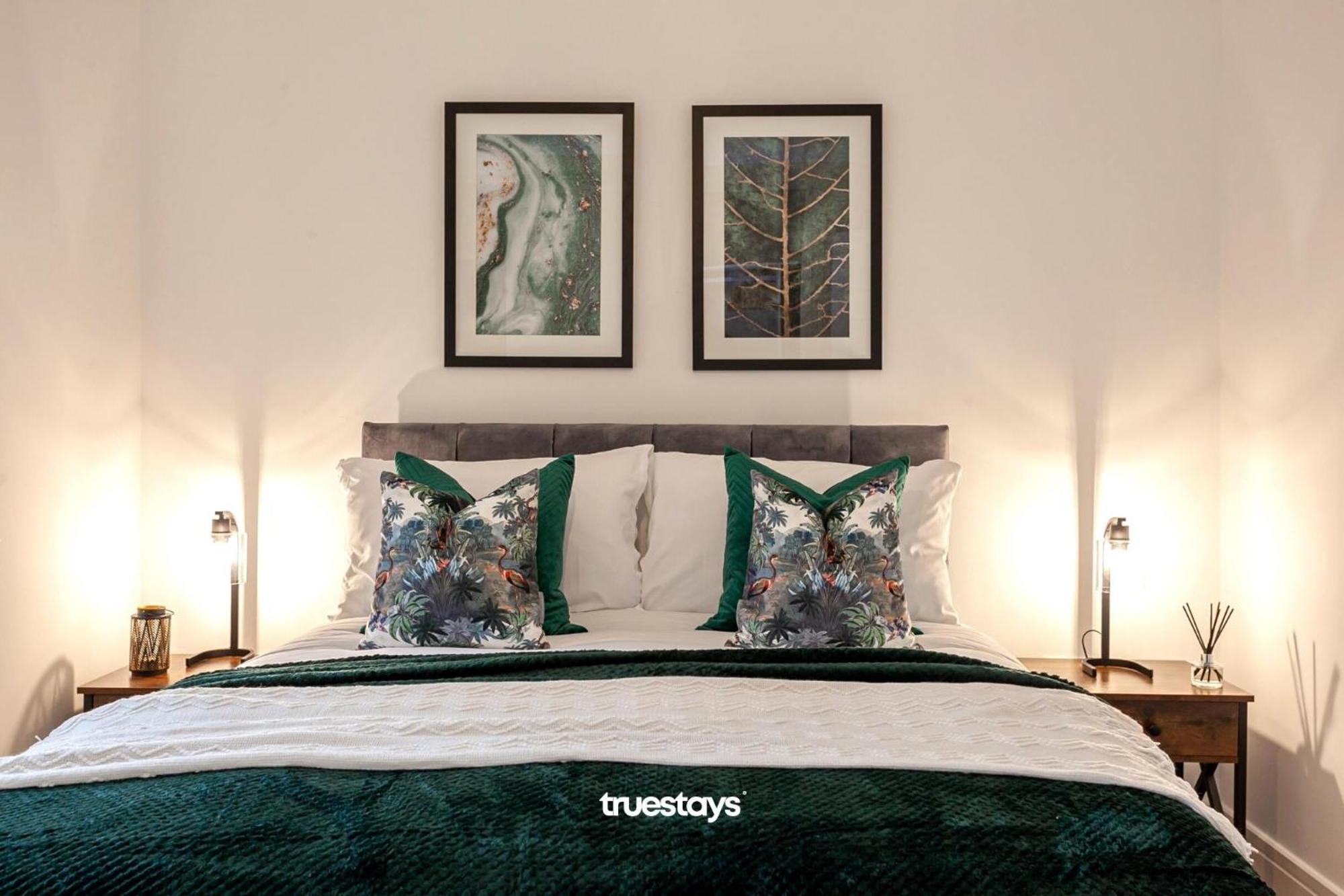 Ambassador House By Truestays - Luxury 4 Bedroom House In Stoke-On-Trent Etruria Екстер'єр фото