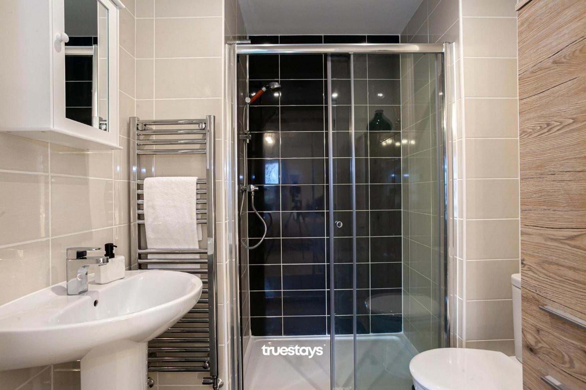 Ambassador House By Truestays - Luxury 4 Bedroom House In Stoke-On-Trent Etruria Екстер'єр фото
