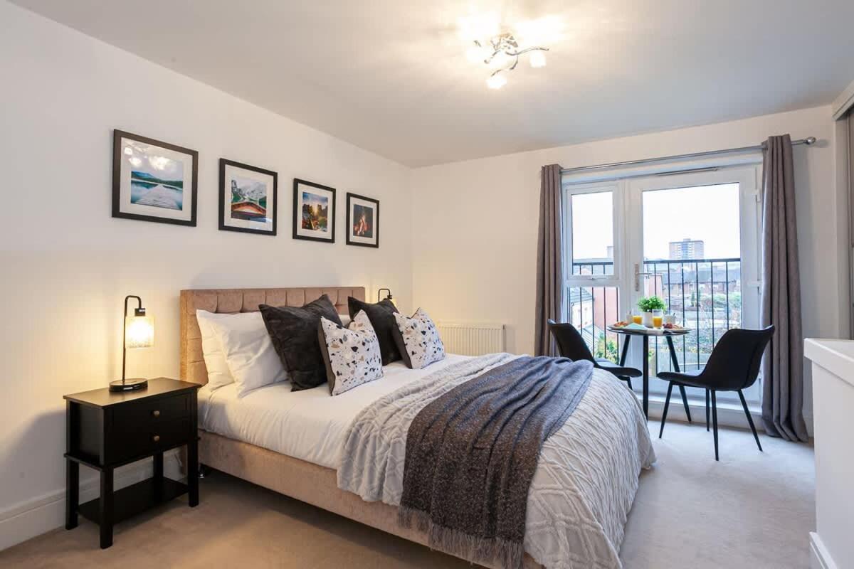 Ambassador House By Truestays - Luxury 4 Bedroom House In Stoke-On-Trent Etruria Екстер'єр фото